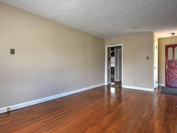 2nd image of 909 Yadkin St