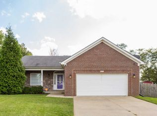 1013 Horse Shoe Dr, Shelbyville, KY 40065