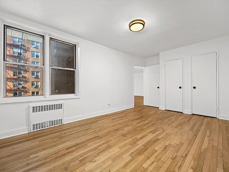 6730 Clyde St #3B — Photo 10