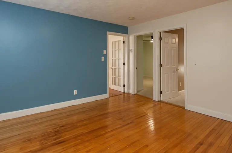 770 Bedford St #2 — Photo 8