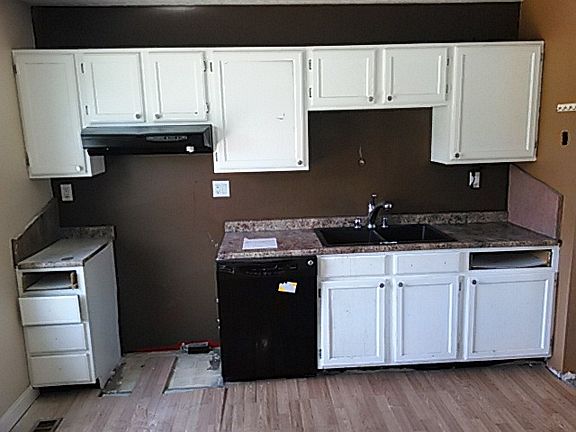 4th image of 127 Meadow Creek Dr