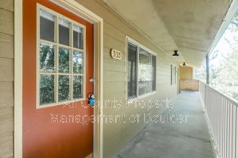 1 bed, 1.0 bath, 570 sqft, $1,400 — Photo 3