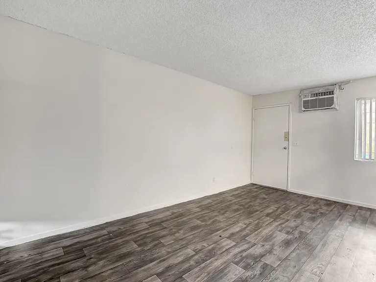 Eagles Nest Apartments — Photo 6