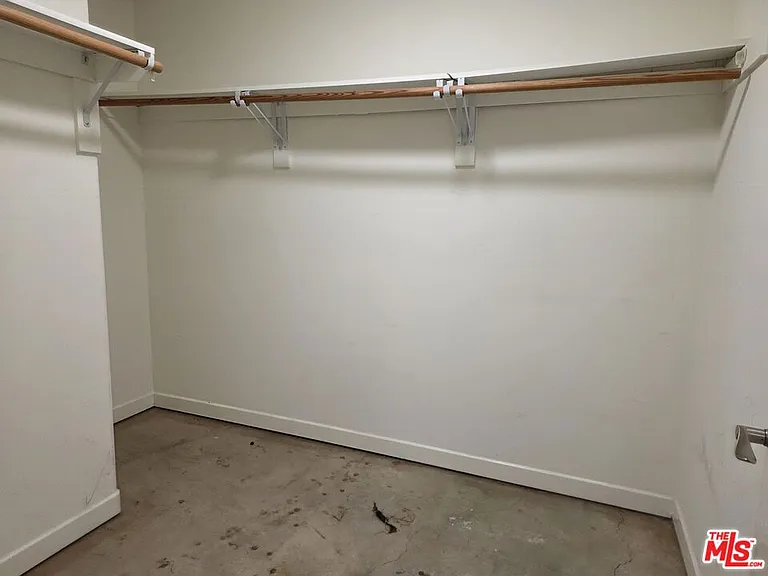 711 S Olive St #313 — Photo 6