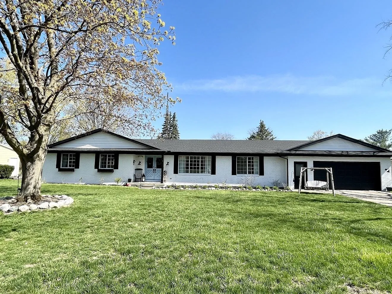 8428 Apple Blossom Ln photo 1