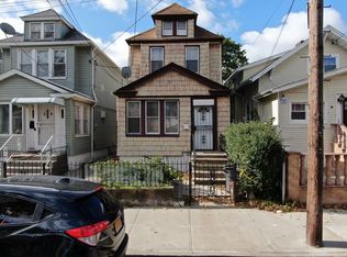 10754 125th St, South Richmond Hill, NY 11419
