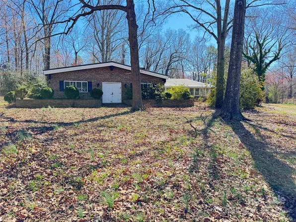 2211 W Unionville Indian Trl, Indian Trail, NC 28079