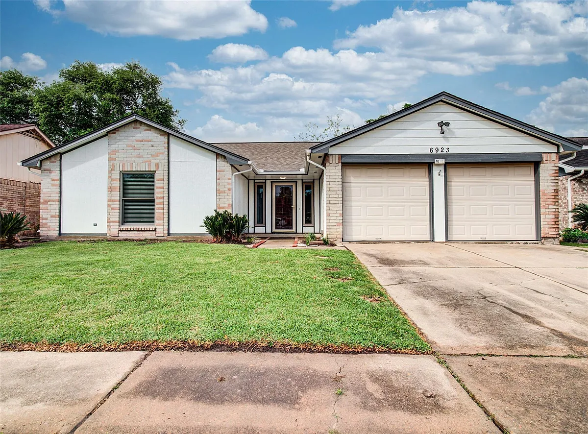 Building Photo - 6923 Kearney Dr