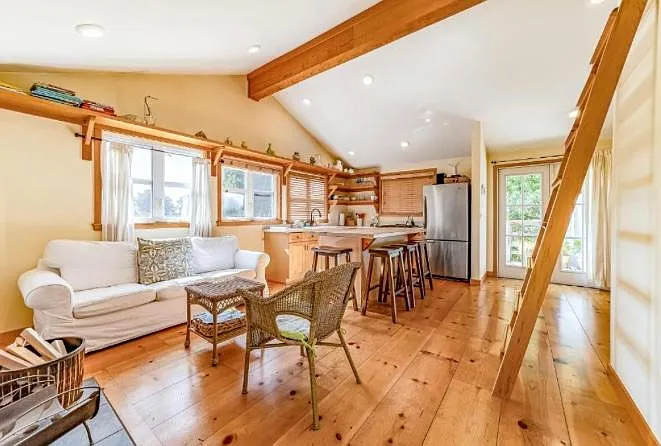 3601 Patricks Point Dr — Photo 2