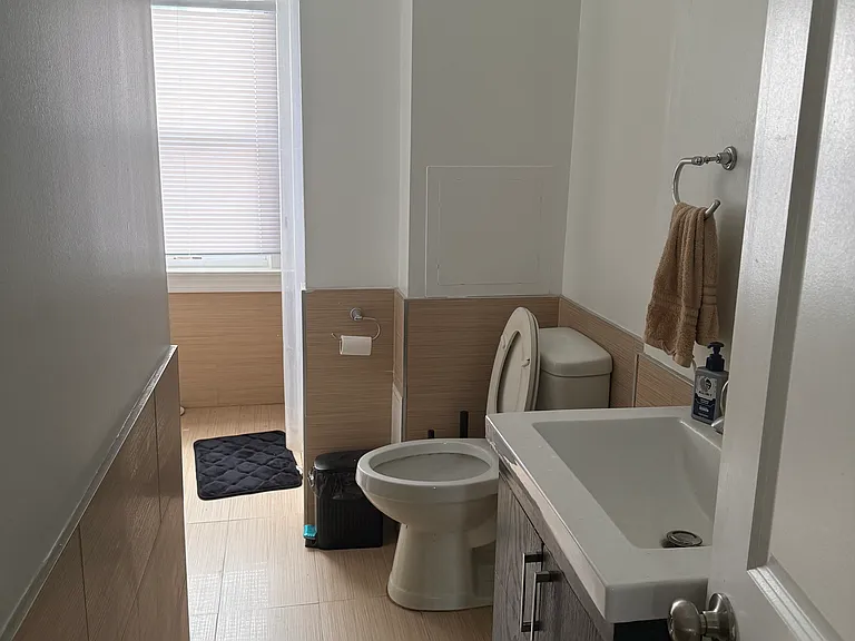 2033 Spruce St #8 — Photo 2