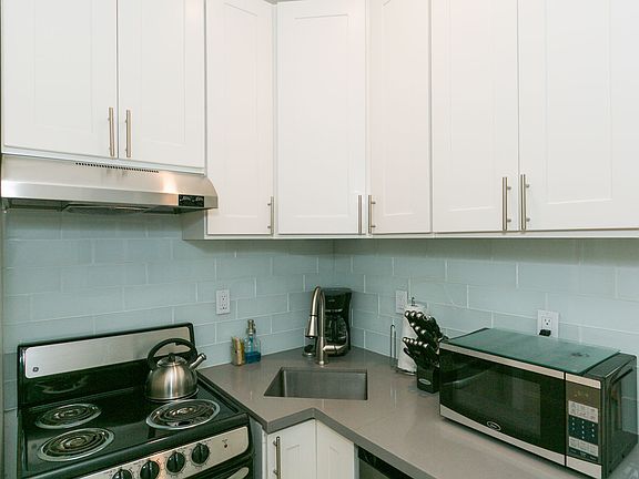 3rd image of 755 Bush St #100