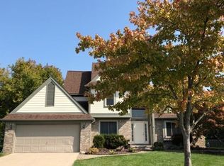 39500 Squire Dr, Novi, MI 48375