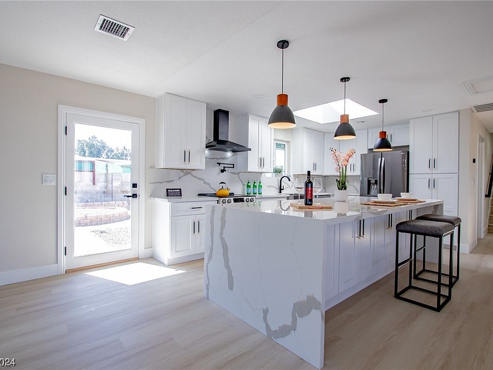 1st image of 3723 Badura Ave