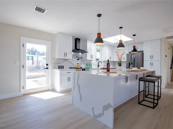 3723 Badura Ave, Las Vegas, NV 89118