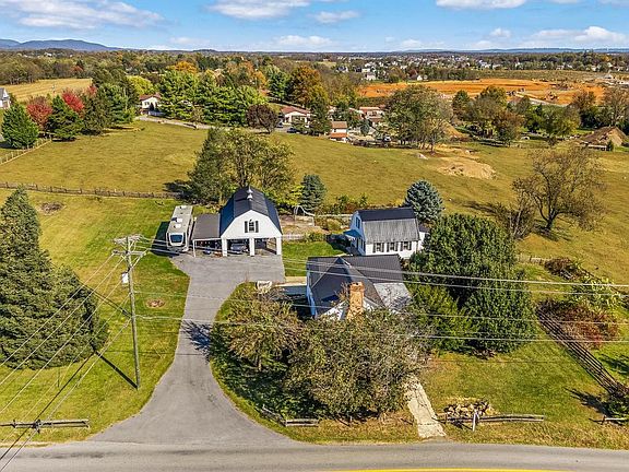 2nd image of 45 Nipetown Rd