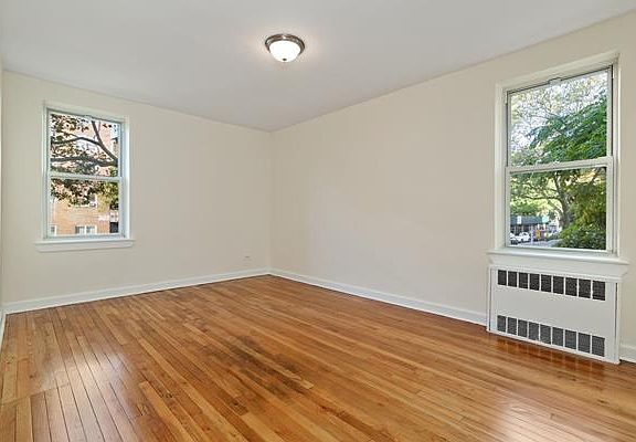 5th image of 6707 Yellowstone Blvd APT 1E