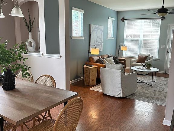 4th image of 100 Stratford Lakes Dr #255