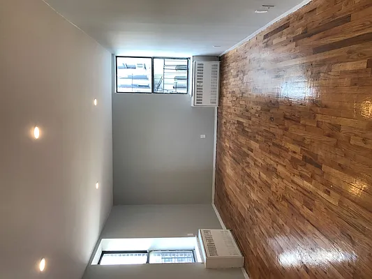 Rented by Bruma Realty LLC | media 7