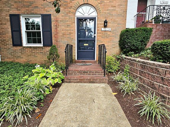 4th image of 7603 Tiverton Dr #7603