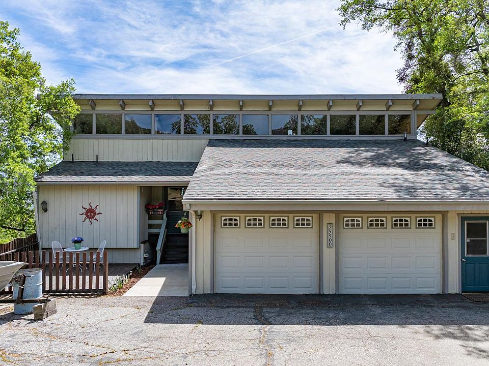 1st image of 25900 Columbia Way