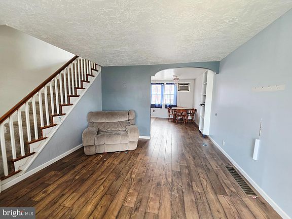 4th image of 6309 Vandike St