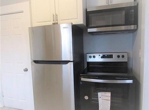 1st image of 3229 E 8th St