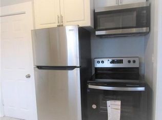 3229 E 8th St, Kansas City, MO 64124