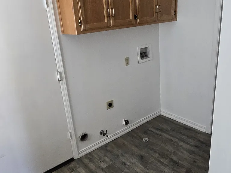 819 E Catalina Cir — Photo 7