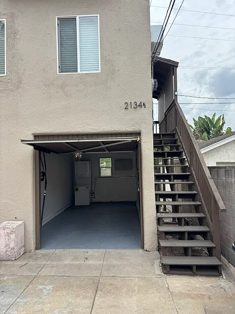 2134 Laverna Ave — Photo 1
