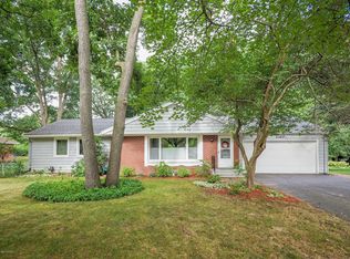 2320 Sycamore Ln, Kalamazoo, MI 49008