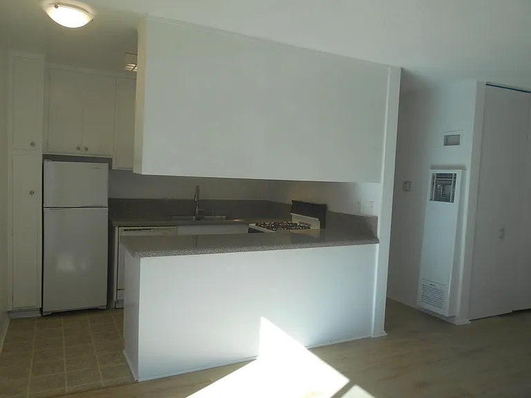 325 Bay Street, Santa Monica, Ca. 90405 — Photo 26