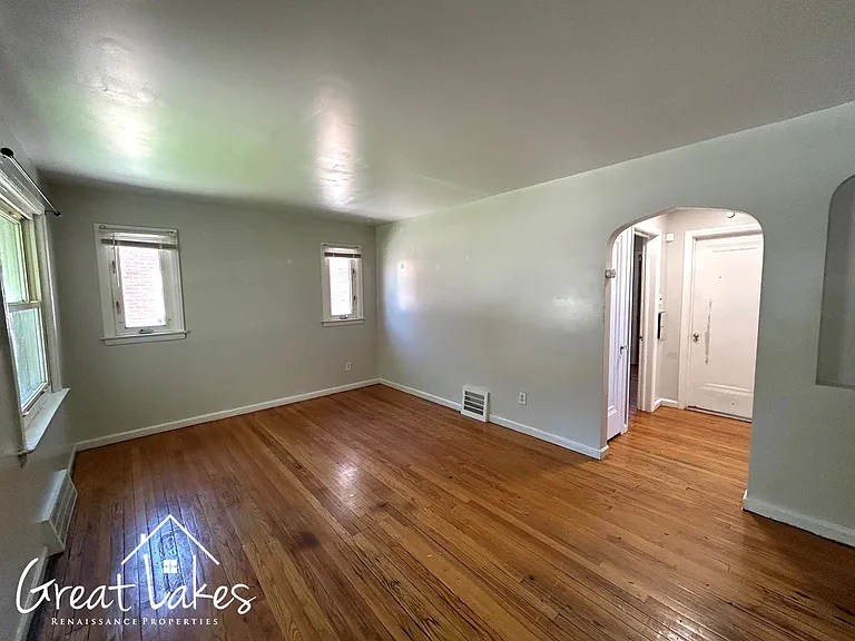 20461 Kingsville St — Photo 10