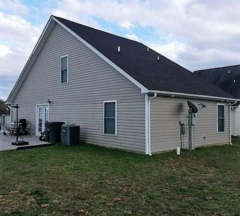 2nd image of 411 Lennox Dr