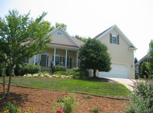 1004 Devonhurst Ct, Apex, NC 27502