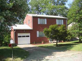 12 Young Ct, Huntington, WV 25705