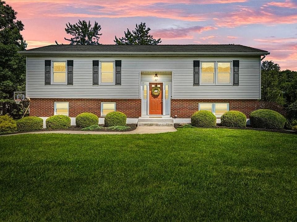 1st image of 19 Vermont Drive