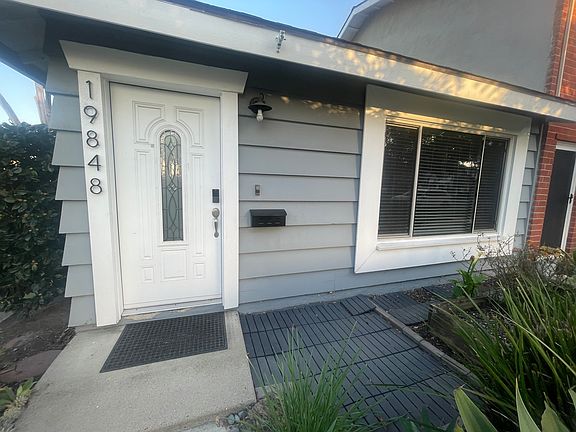 4th image of 19848 Piccadilly Ln