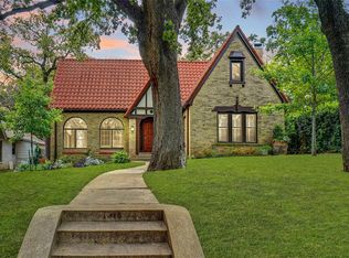 1015 W Oak St, Denton, TX 76201