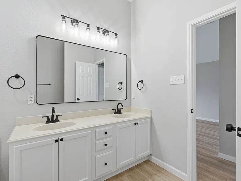 2051 Sunny Side Dr — Photo 34