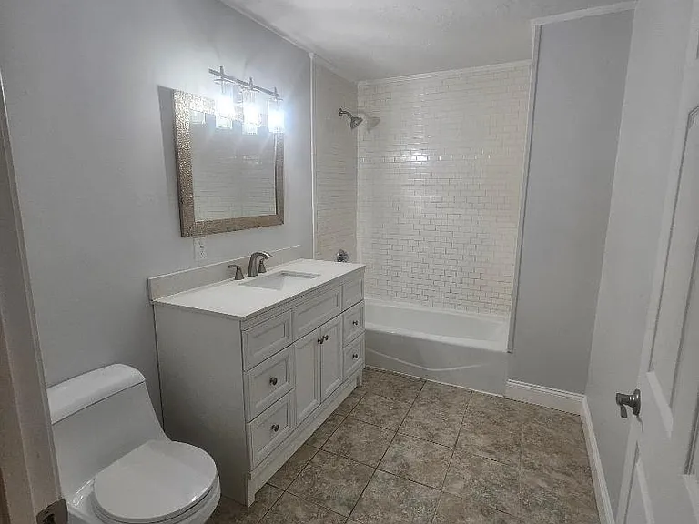 22 State St #4 — Photo 5