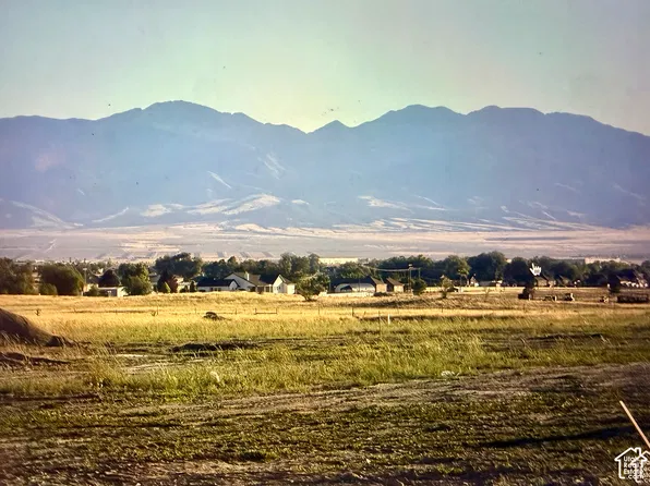 972 E Shilow Rd, Tooele, UT 84074