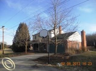 840 E Maple Rd, Milford, MI 48381