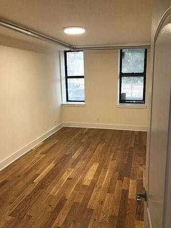 2nd image of 2714 Bainbridge Ave APT 1A