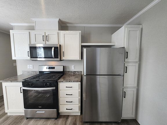 4th image of 4359 Dogwood Blvd #621