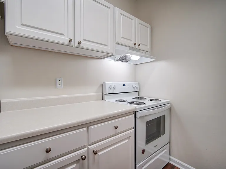 Bristol Park Apartment Homes — Photo 27