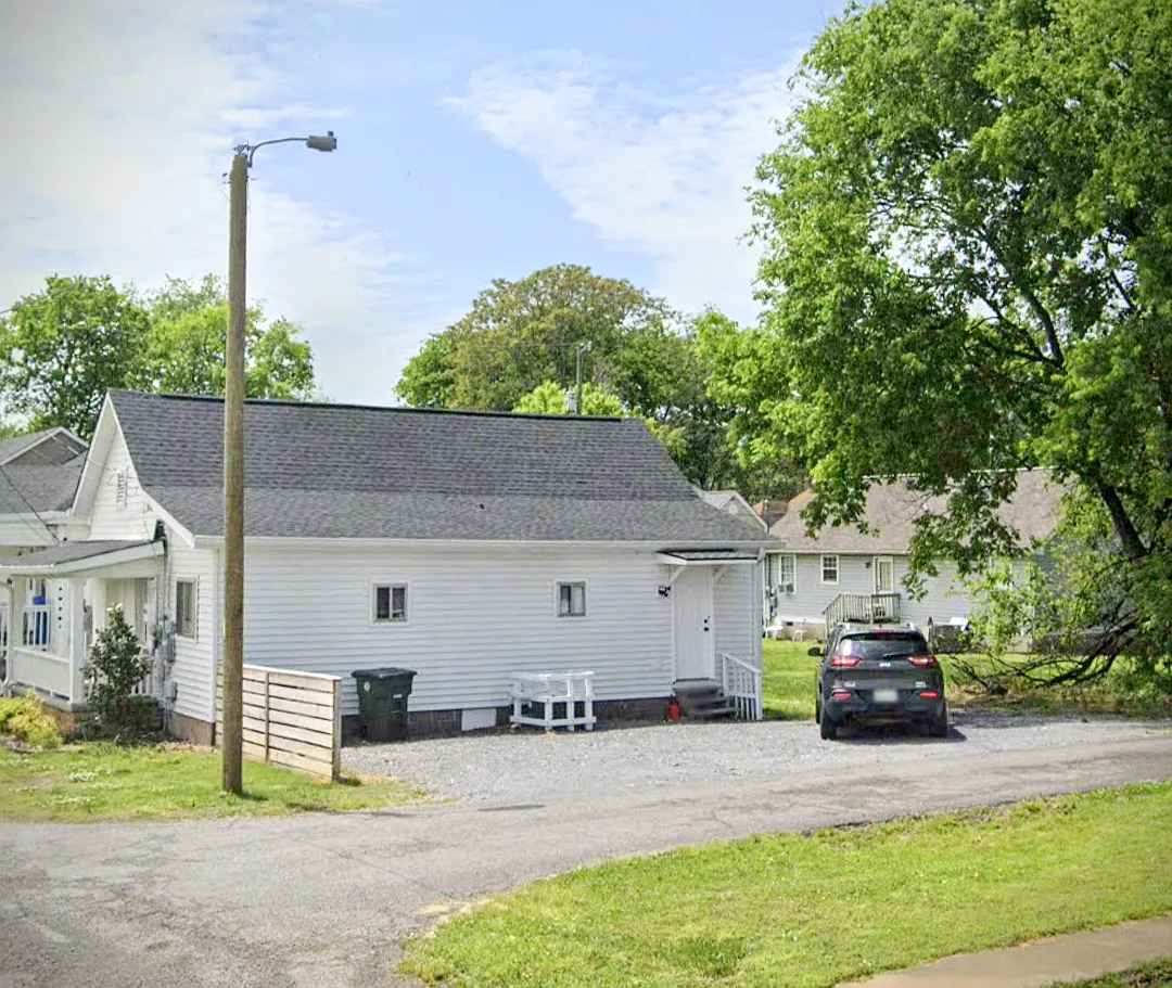 1 bed, 784 sqft, $1,275 — Photo 3