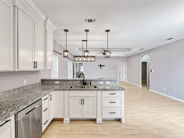 1009 Tesoro Hls — Photo 10