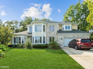 1134 Royal Ct, Wheaton, IL 60187