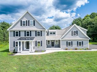 22 Rideout Rd, Hollis, NH 03049