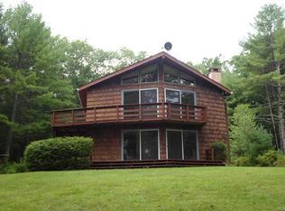 79 Ozeriany Rd, Barryville, NY 12719
